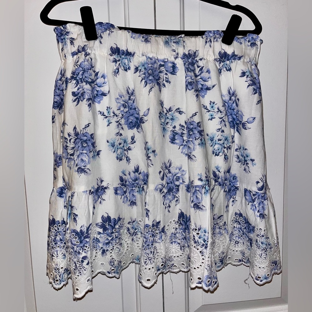 New With Tags- LOFT skirt (L)